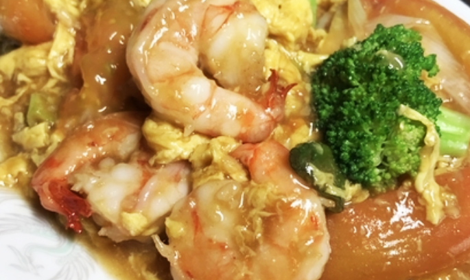 『中華厨房 齊華房』海老とトマトのふわとろ卵炒め