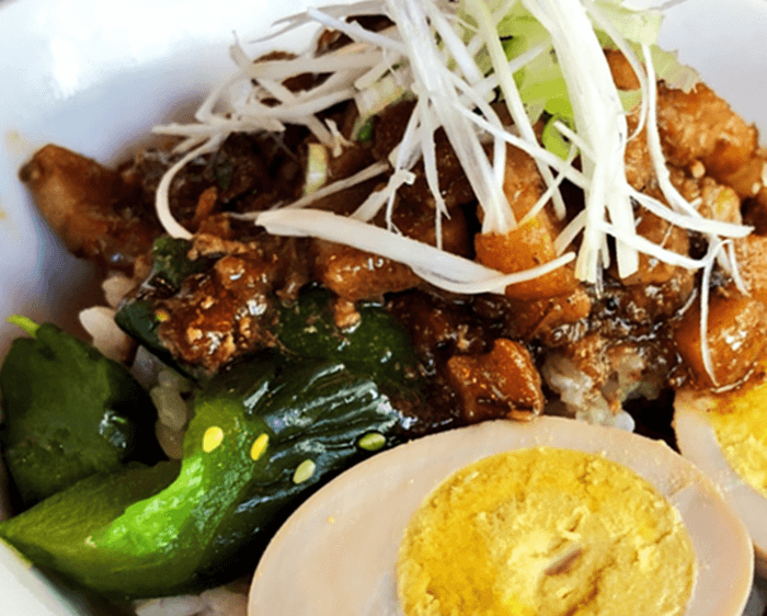 『台湾小吃「花蓮(かれん)」』魯肉飯(ルーローファン)